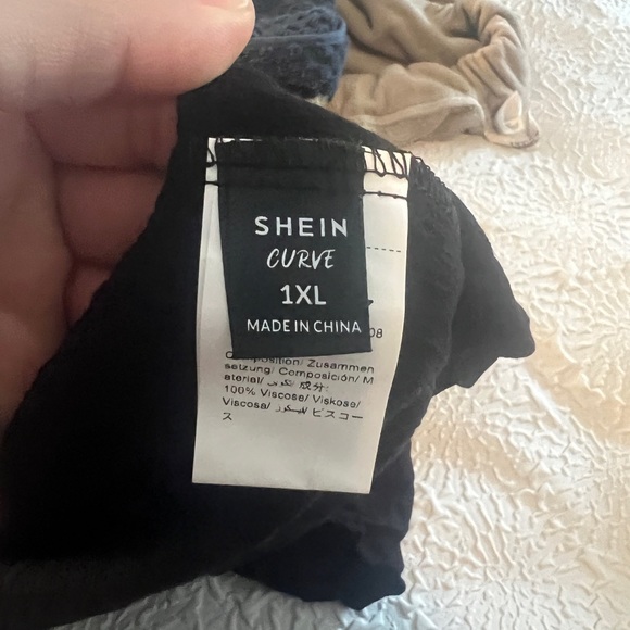 SHEIN Curve 1X Off Shoulder Blouse - Picture 5 of 5